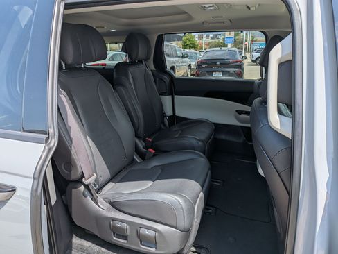 Certified 2024 Kia Carnival SX Prestige FWD image 27