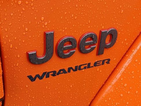 Used 2019 Jeep Wrangler Rubicon w/ Uconnect 4C Nav & Sound Group AWD/4WD image 6