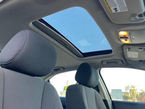 Used 2012 Ford Fusion Hybrid image 17