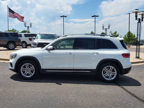 Used 2022 Mercedes-Benz GLB 250 4MATIC w/ Premium Package Lite image 7
