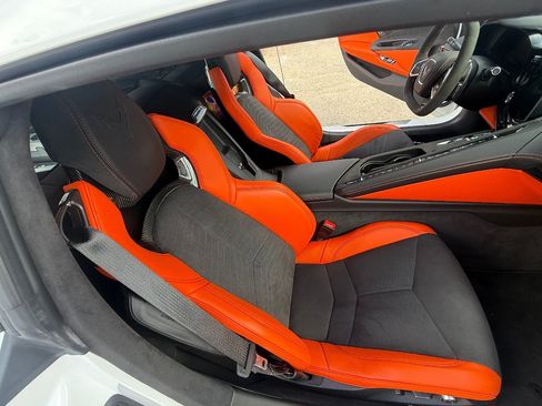 Used 2025 Chevrolet Corvette Stingray Premium Cpe w/ Stealth Interior Trim Package RWD image 18