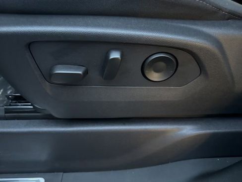 Used 2026 Chevrolet Silverado 1500 LT w/ Z71 Off-Road Package image 11