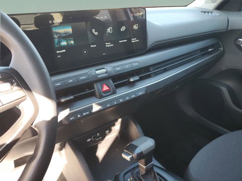 Certified 2025 Kia K4 LXS image 13