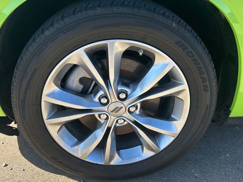 Used 2023 Dodge Challenger SXT image 8