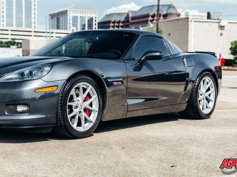 Used 2009 Chevrolet Corvette Z06 w/ Preferred Equipment Group RWD image 61