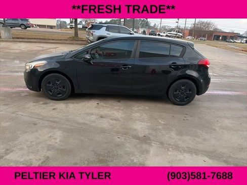 Used 2017 Kia Forte LX image 7
