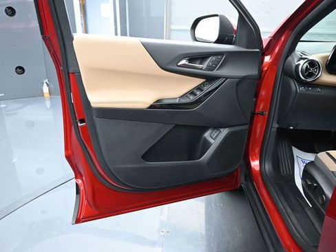 New 2026 Chevrolet Equinox ACTIV w/ Convenience Package III image 9