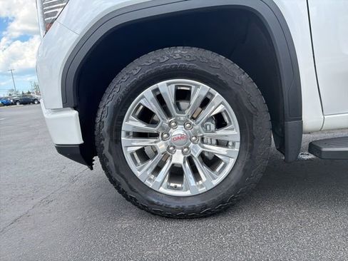 Used 2024 GMC Sierra 1500 Denali w/ Technology Package AWD/4WD image 12