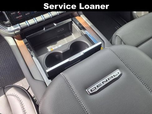 New 2026 GMC Yukon XL Denali w/ Denali Reserve Package AWD/4WD image 13