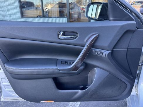 Used 2014 Nissan Maxima 3.5 SV w/ Premium Package image 2