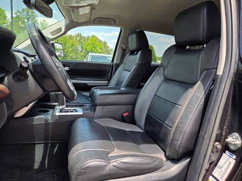 Used 2021 Toyota Tundra Limited w/ TRD Off-Road Package AWD/4WD image 9