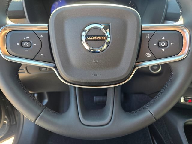 New 2026 Volvo XC40 B5 Core AWD/4WD image 23