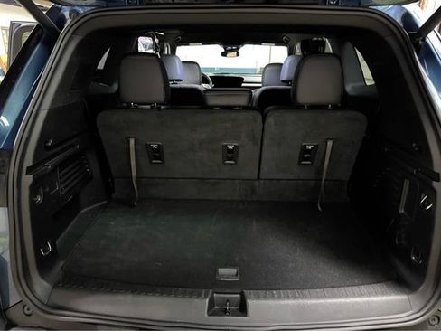 Certified 2025 Buick Enclave Preferred AWD/4WD image 12