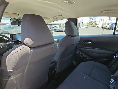 Used 2020 Toyota Corolla LE FWD image 9