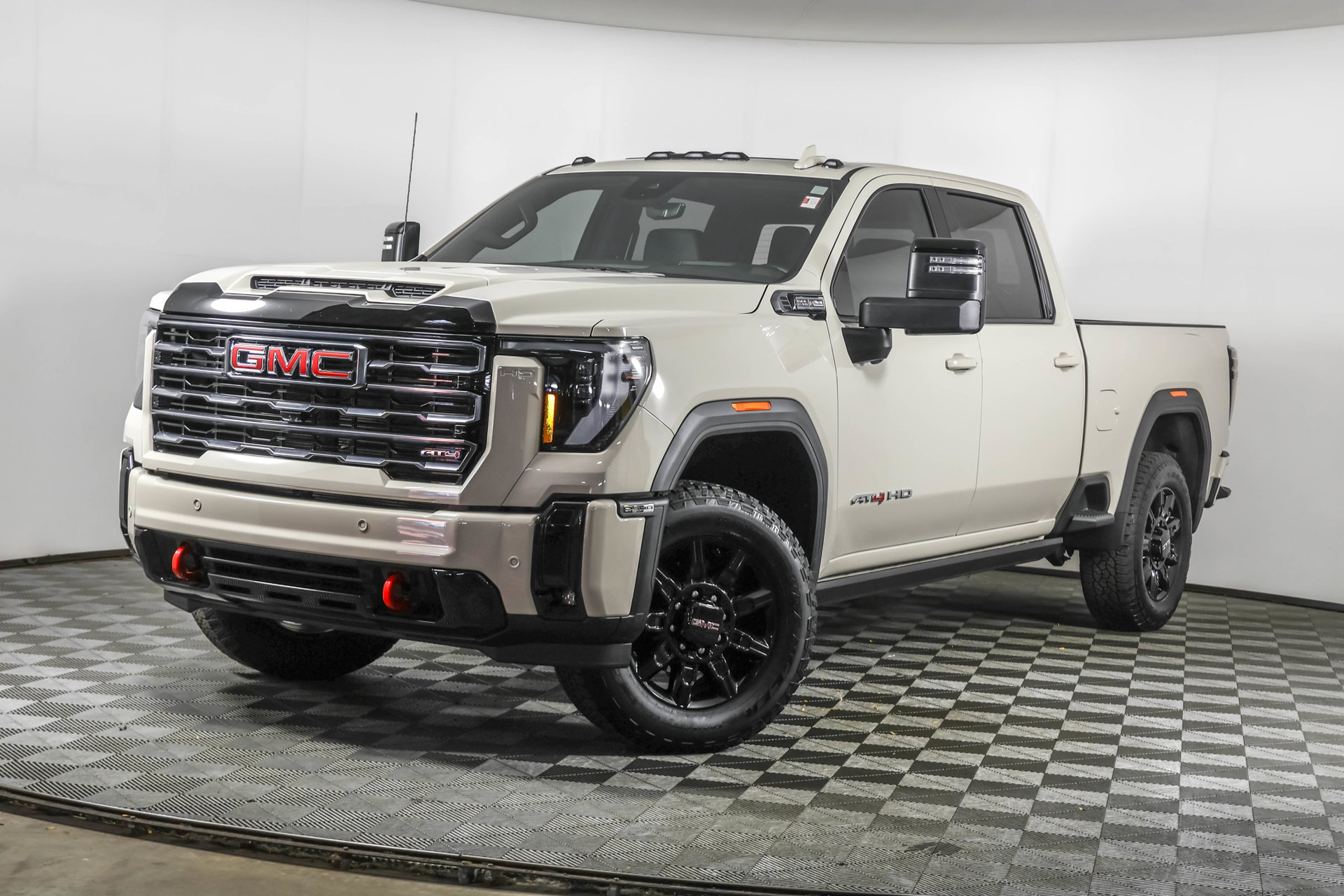 Used 2026 GMC Sierra 2500 AT4 w/ AT4 Premium Plus Package AWD/4WD image 2
