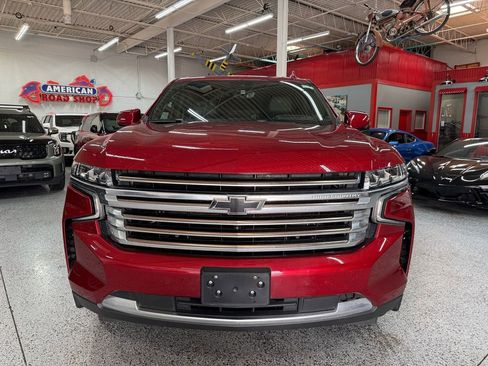 Used 2024 Chevrolet Suburban High Country image 8
