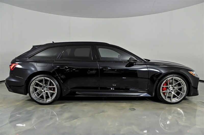 Used 2021 Audi RS 6 AWD/4WD image 10
