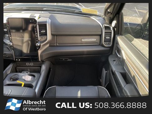 New 2026 RAM 2500 Laramie AWD/4WD image 17