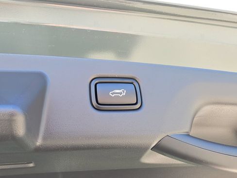 New 2026 Kia Niro Wind FWD image 11