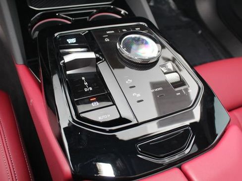 Used 2025 BMW i5 xDrive40 w/ Premium Package image 14