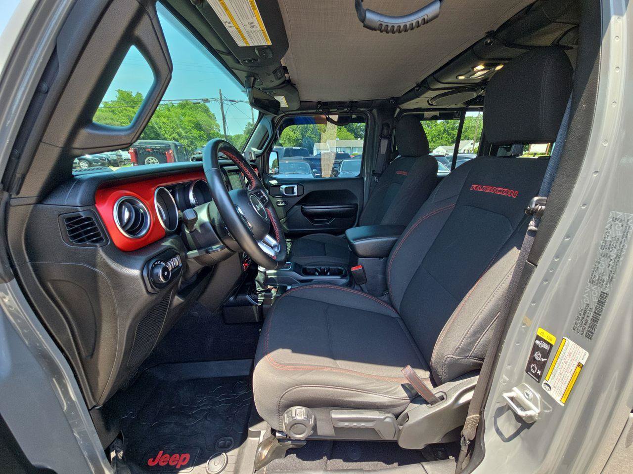 Used 2021 Jeep Wrangler Unlimited Rubicon AWD/4WD image 3