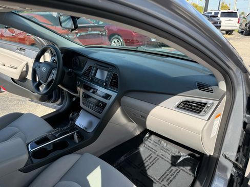 Used 2016 Hyundai Sonata SE image 22
