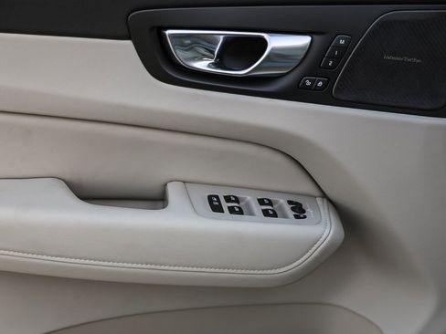 New 2026 Volvo XC60 B5 Ultra image 20