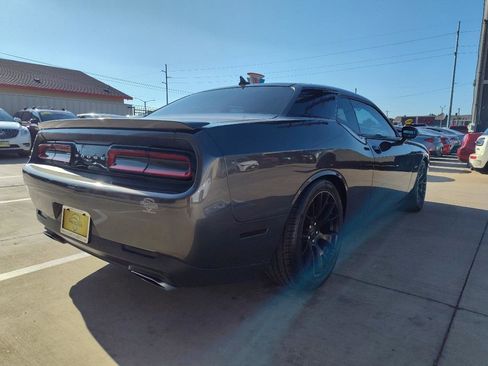 Used 2015 Dodge Challenger R/T w/ Quick Order Package 22B R/T RWD image 4