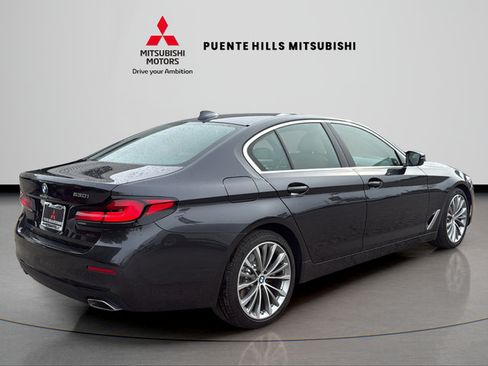 Used 2022 BMW 530i w/ Premium Package RWD image 5