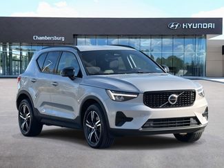 Used 2024 Volvo XC40 B5 Core video 1