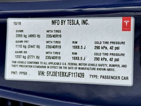 Used 2018 Tesla Model 3 Long Range image 33