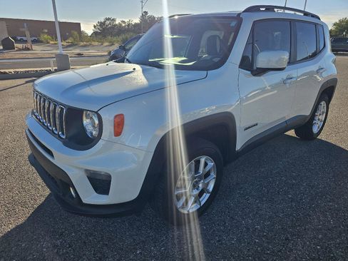 Used 2019 Jeep Renegade Latitude w/ Safety & Security Group II image 1