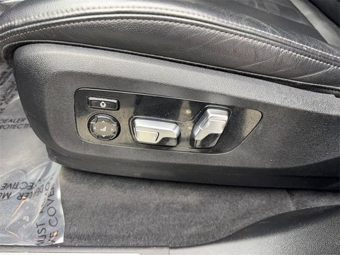 Used 2021 BMW X7 xDrive40i w/ Premium Package image 31