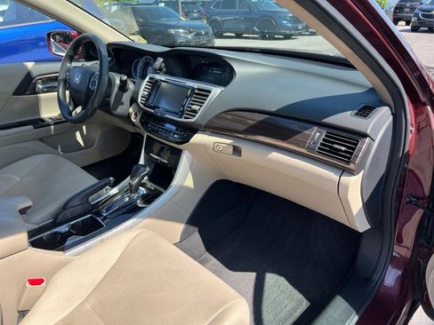Used 2016 Honda Accord EX image 28