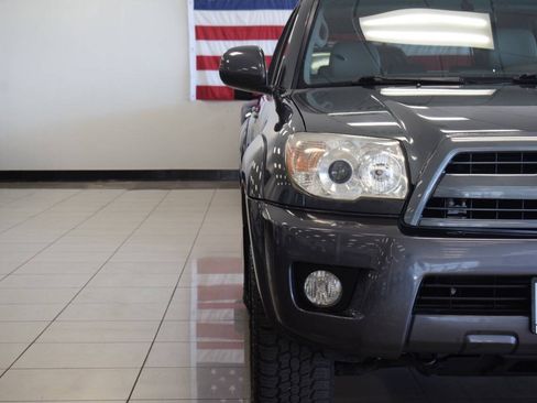 Used 2007 Toyota 4Runner Limited AWD/4WD image 10