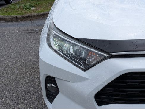 Used 2019 Toyota RAV4 XLE w/ Convenience Package image 10