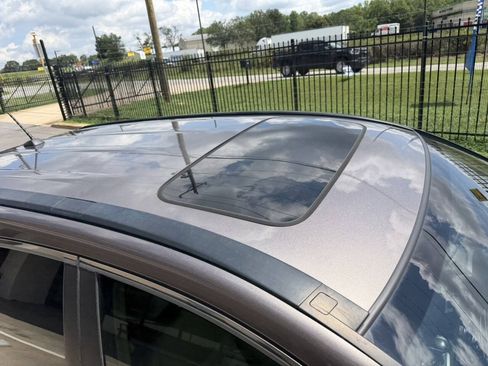 Used 2010 Honda CR-V EX-L image 10