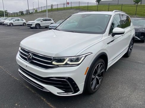 Used 2023 Volkswagen Tiguan SEL R-Line AWD/4WD image 14