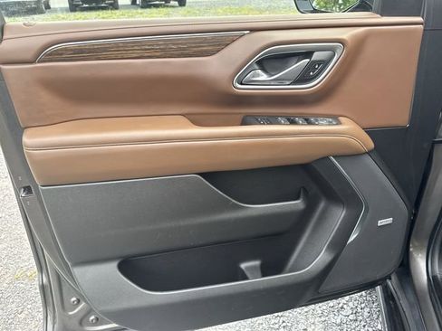 Certified 2021 Chevrolet Suburban High Country w/ Premium Package image 23