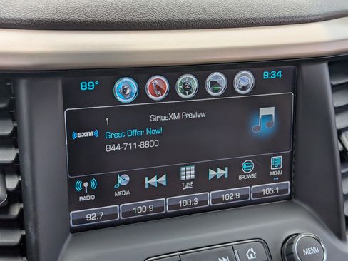 Used 2017 GMC Acadia Denali w/ Technology Package FWD image 32