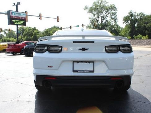 Used 2021 Chevrolet Camaro SS RWD image 11
