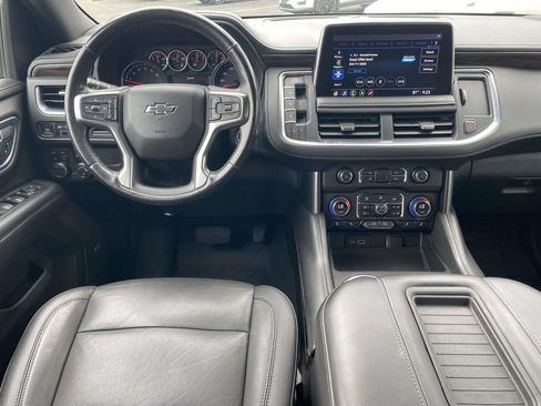 Used 2021 Chevrolet Tahoe Z71 w/ Luxury Package AWD/4WD image 9