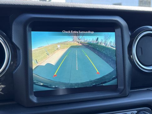 Used 2021 Jeep Wrangler Unlimited Rubicon w/ Dual Top Group image 25