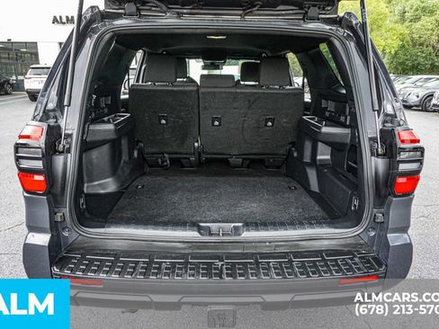 Used 2025 Toyota 4Runner SR5 AWD/4WD image 23