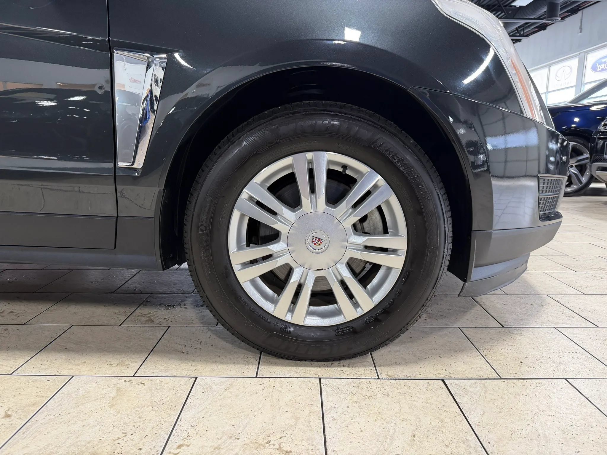 Used 2015 Cadillac SRX Luxury w/ Driver Awareness Package AWD/4WD image 38