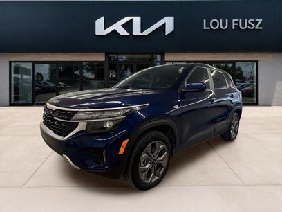 Used 2025 Kia Seltos LX