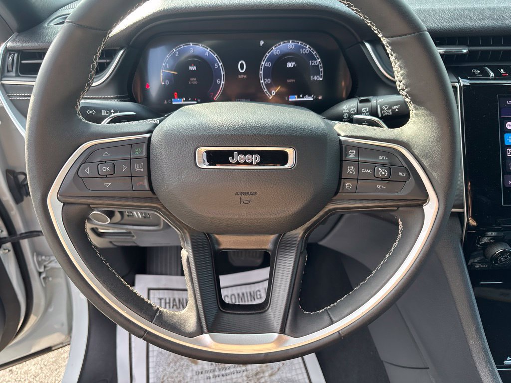 Used 2024 Jeep Grand Cherokee L Altitude AWD/4WD image 15