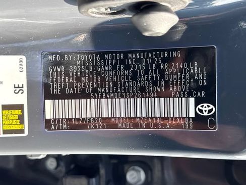 Used 2025 Toyota Corolla LE FWD image 30