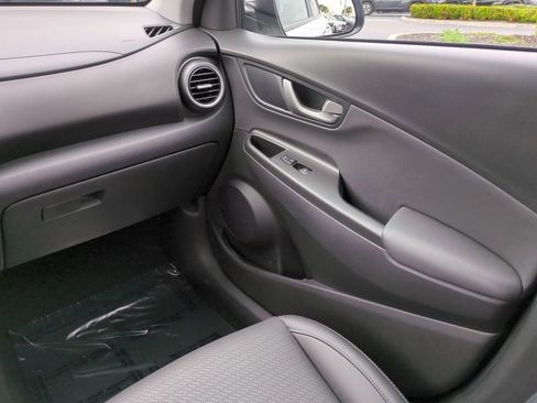 Used 2020 Hyundai Kona Limited image 17