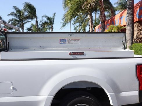 Used 2018 Ford F250 XL w/ Power Equipment Group image 6